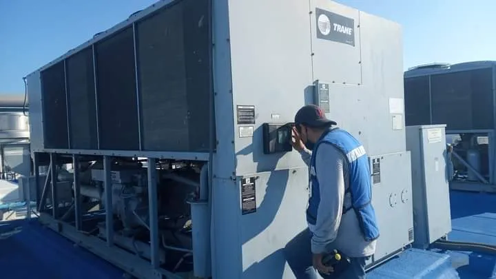 Fotos de Instalación y Mantenimiento de Aire Acondicionado